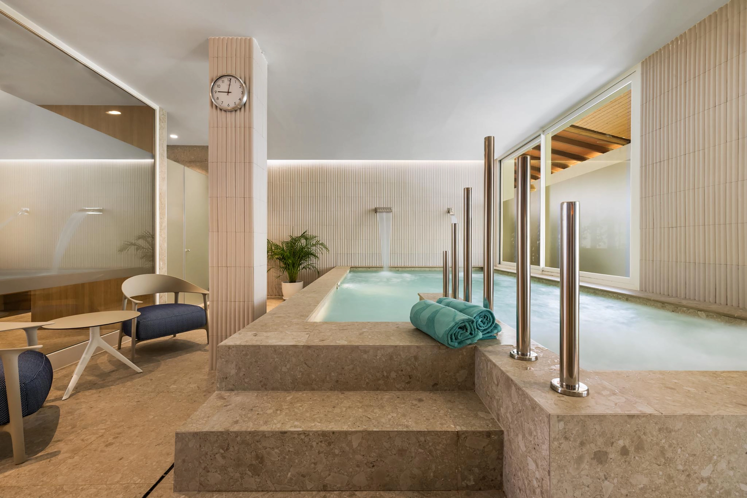 VIVA Sunrise - Instalaciones - Balneum 01.webp