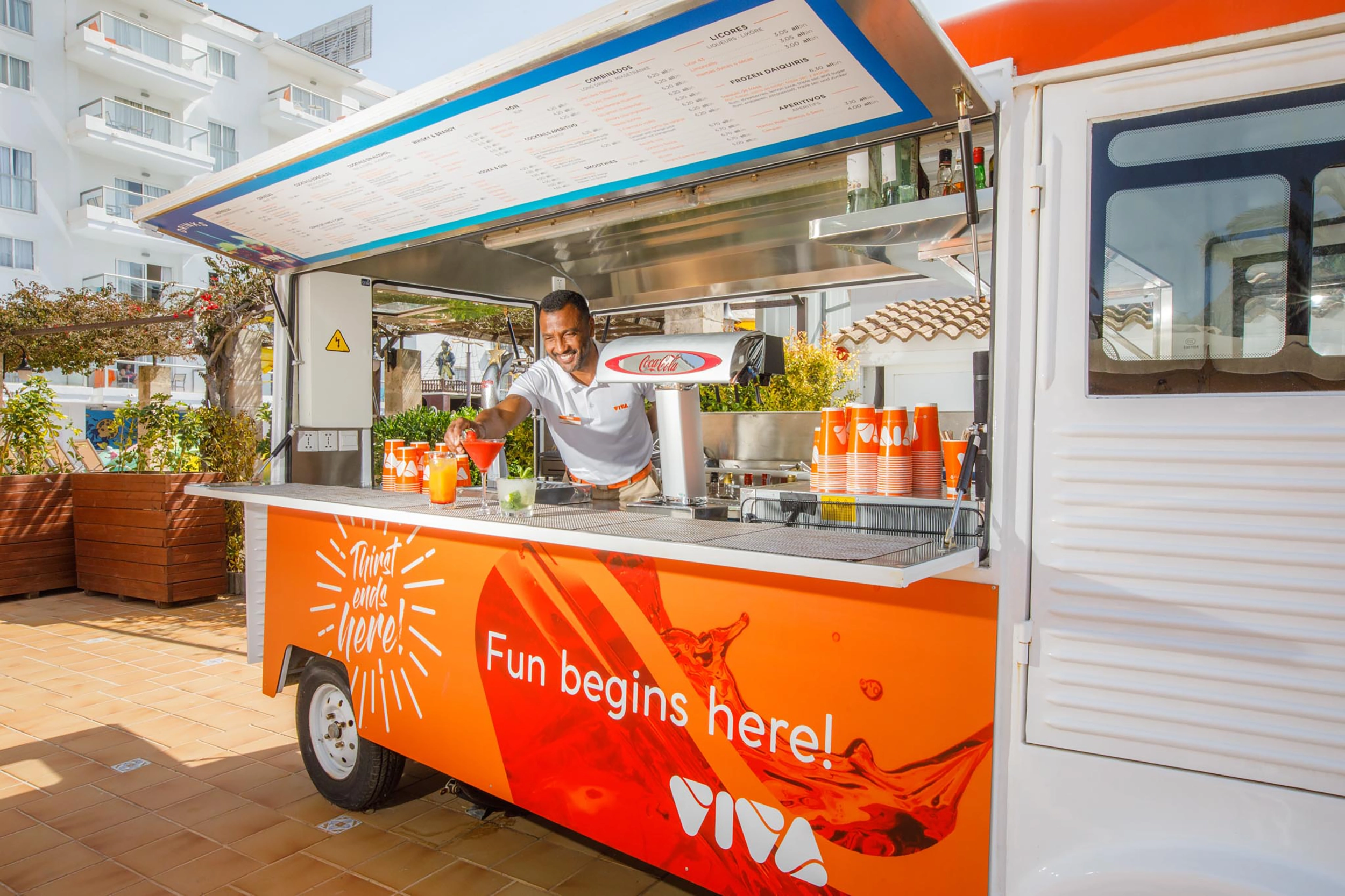 VIVA Sunrise - Instalaciones - Drinks Truck (1).webp