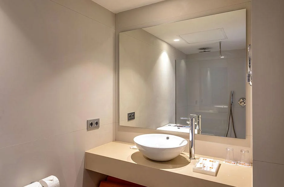 201806-Viva-Eden-Lago-Estudio-Premium-Vista-Lago-Bathroom