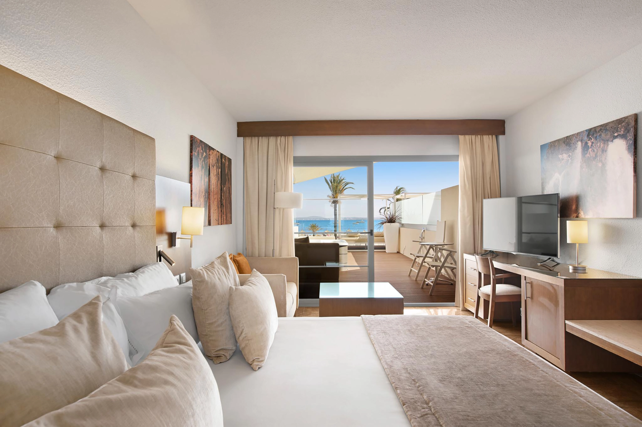 202106-VIVA Golf - Royal Terrace Primer Piso 2.webp