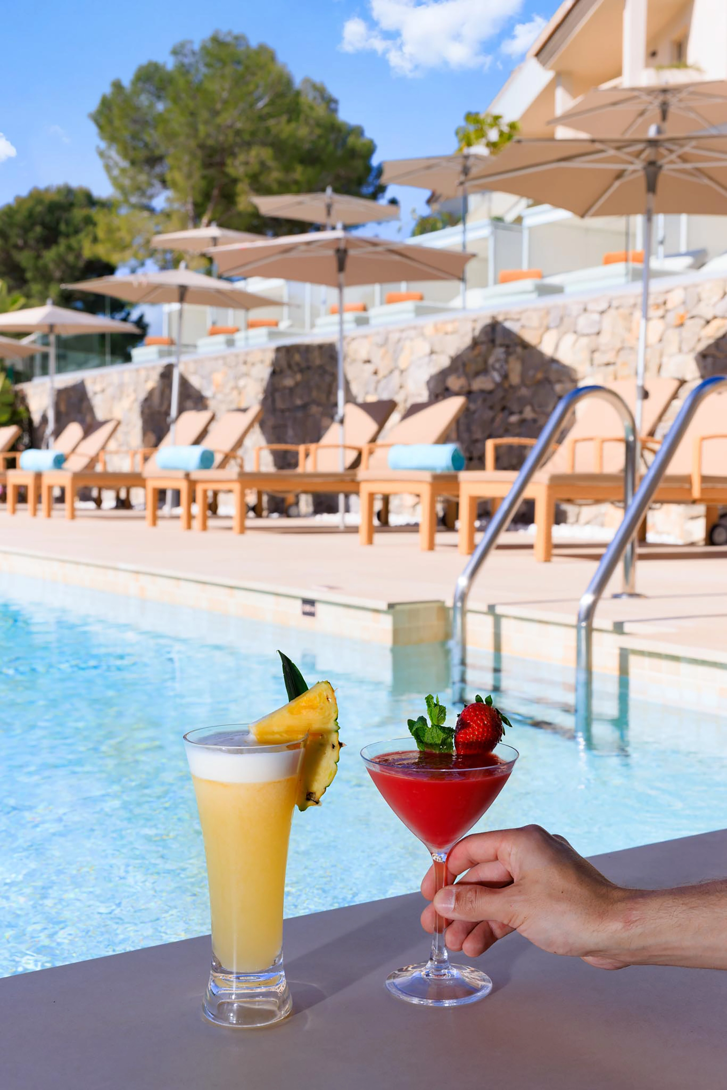 202405-VIVA Suites - PiscinaOasis-16.webp