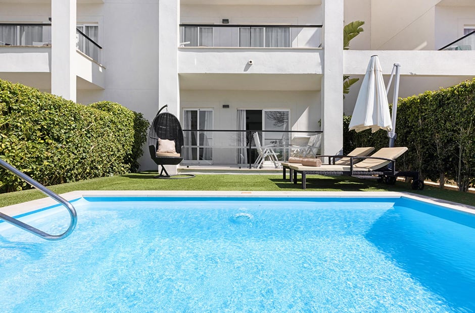 Blue-SC-AptoPrivatepool4