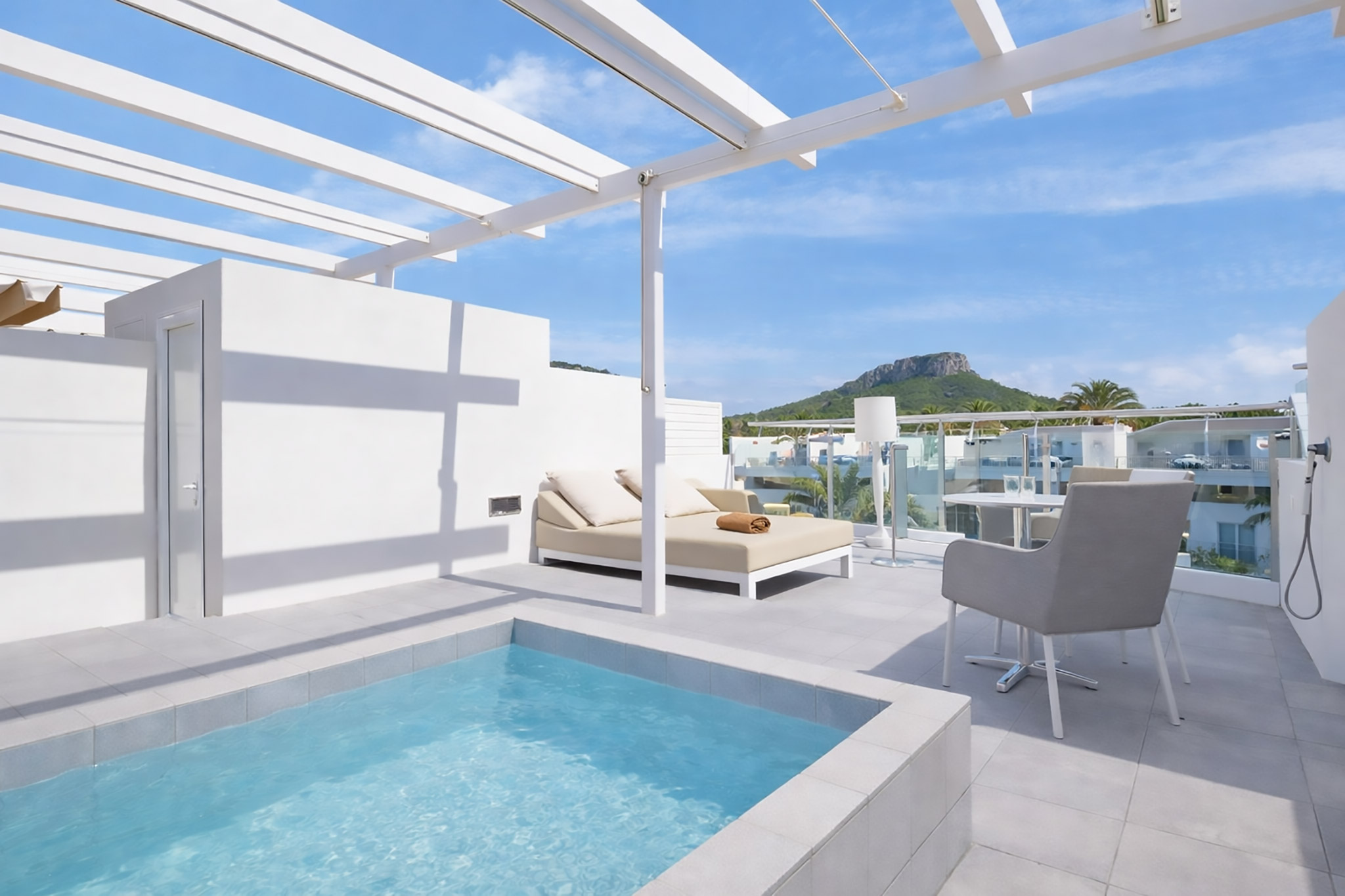 Apto Royal Terrace SC 06