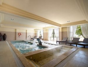 relax hotel