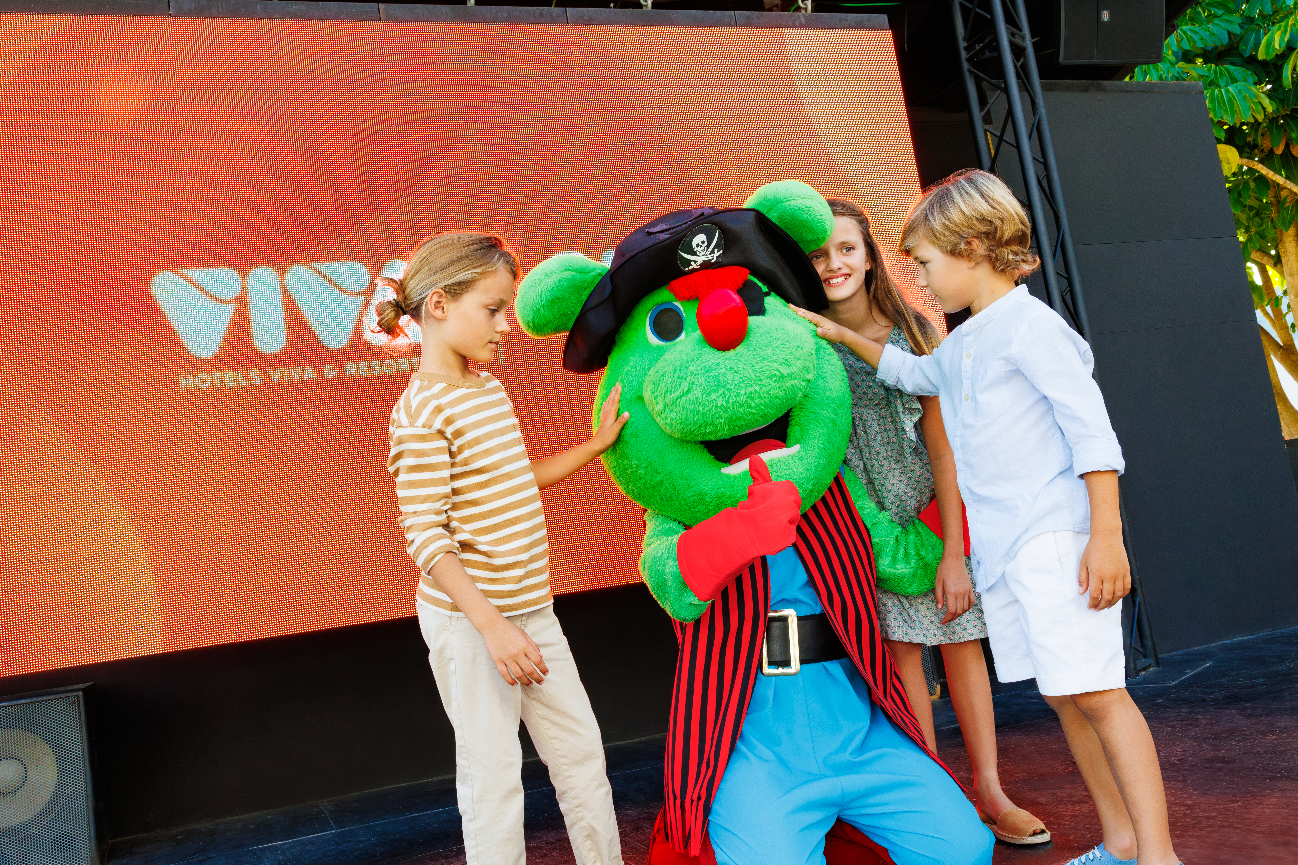 VIVA Sunrise - Lifestyle - Entertainment 4.jpg