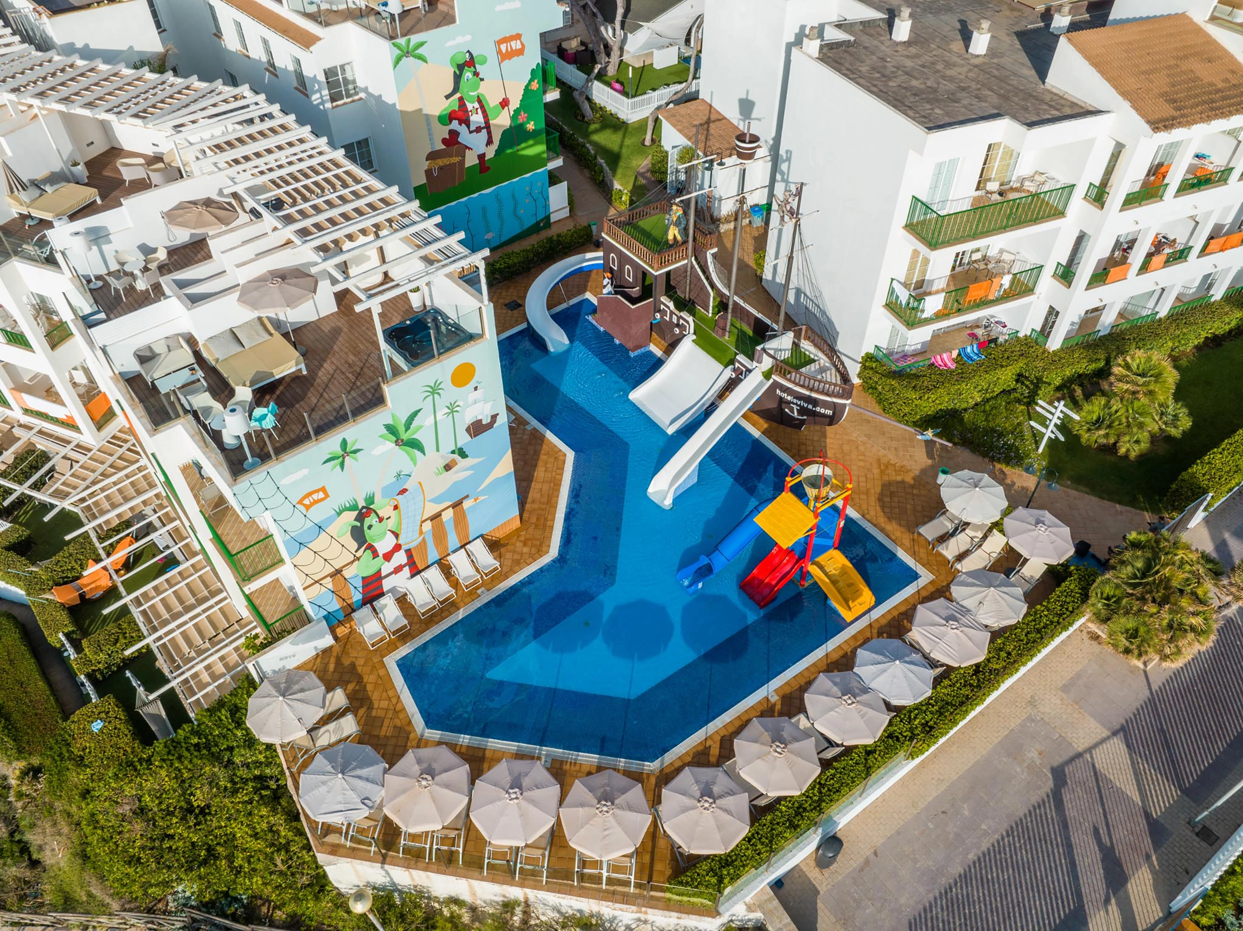 202208-VIVA CM Resort-Pirate Boat 02