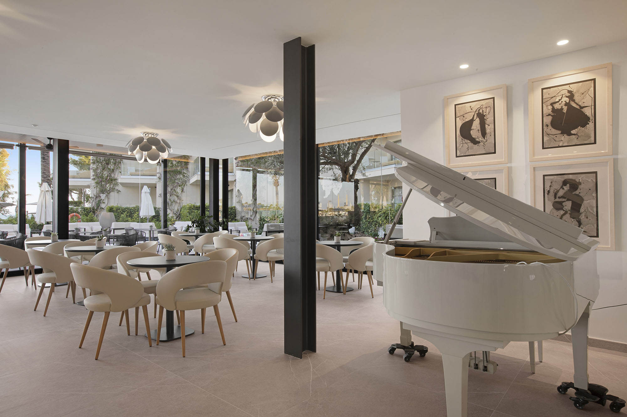 202106-VIVA Golf-Lounge Bar Cafeteria Bluemoon-03.jpg