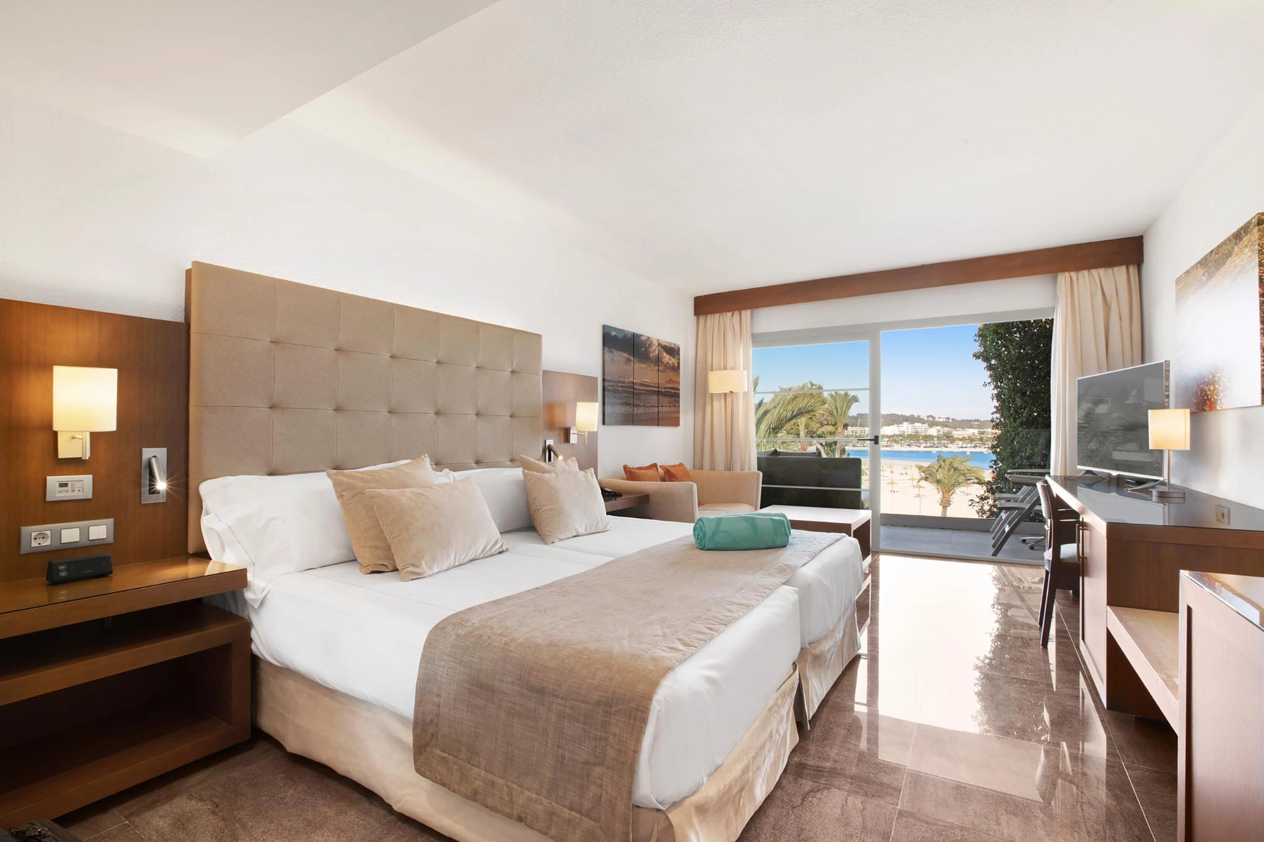 202106-VIVA Golf - Doble Superior Vista Mar Lateral 1.webp