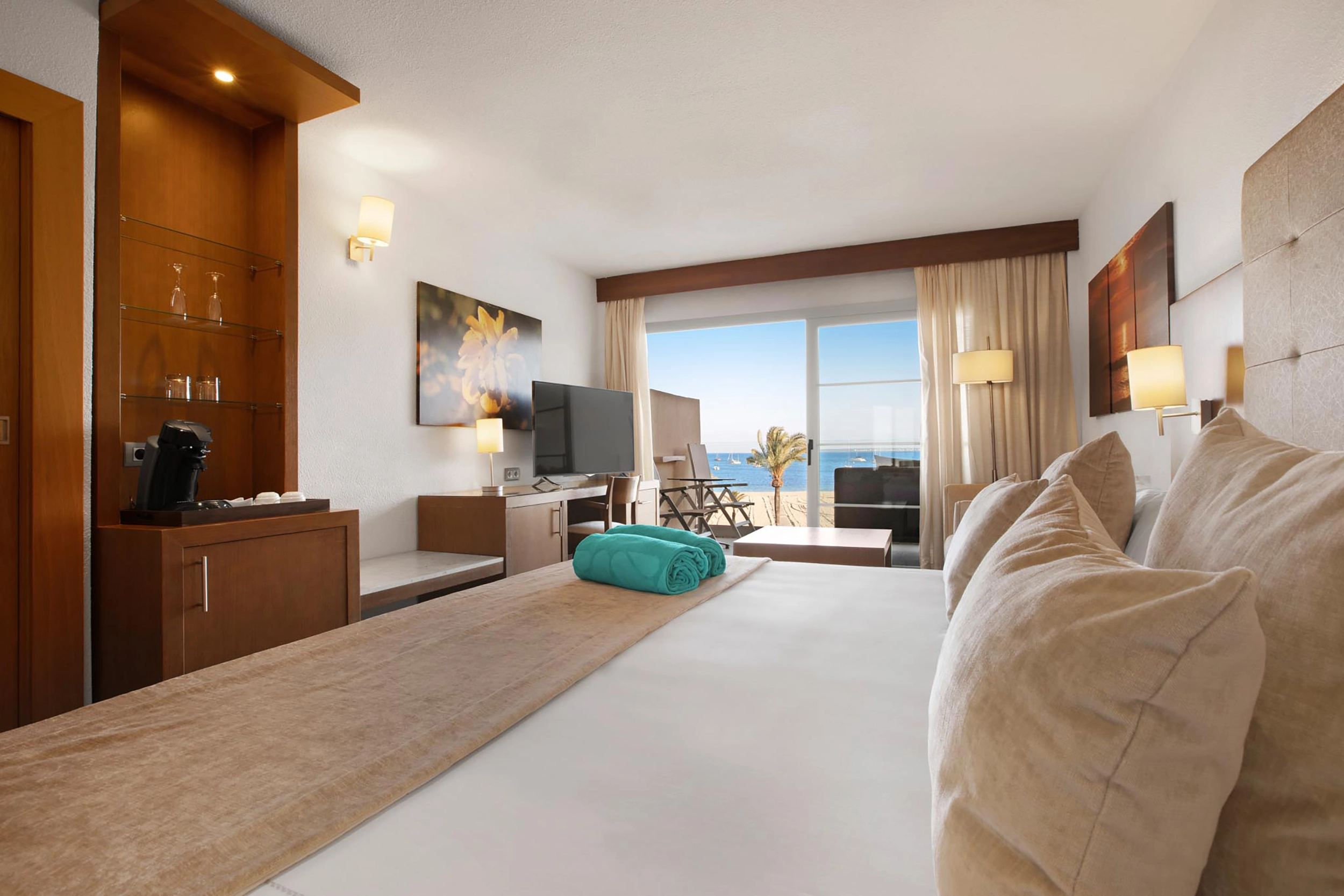 202106-VIVA Golf - Doble Superior Vista Mar Frontal 2.webp