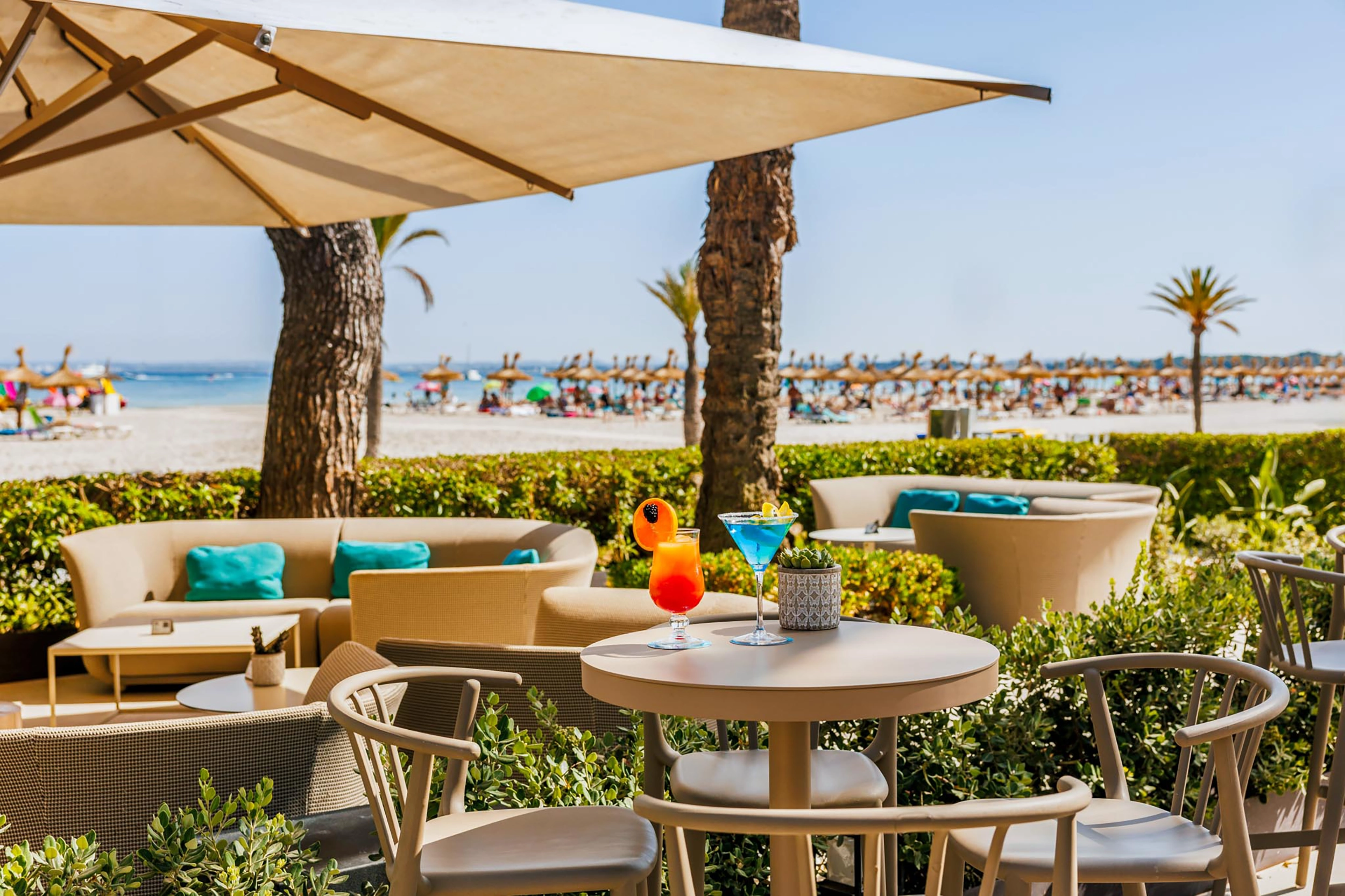 VIVA Golf-Mirablau Beach Bar and Restaurant-01.webp