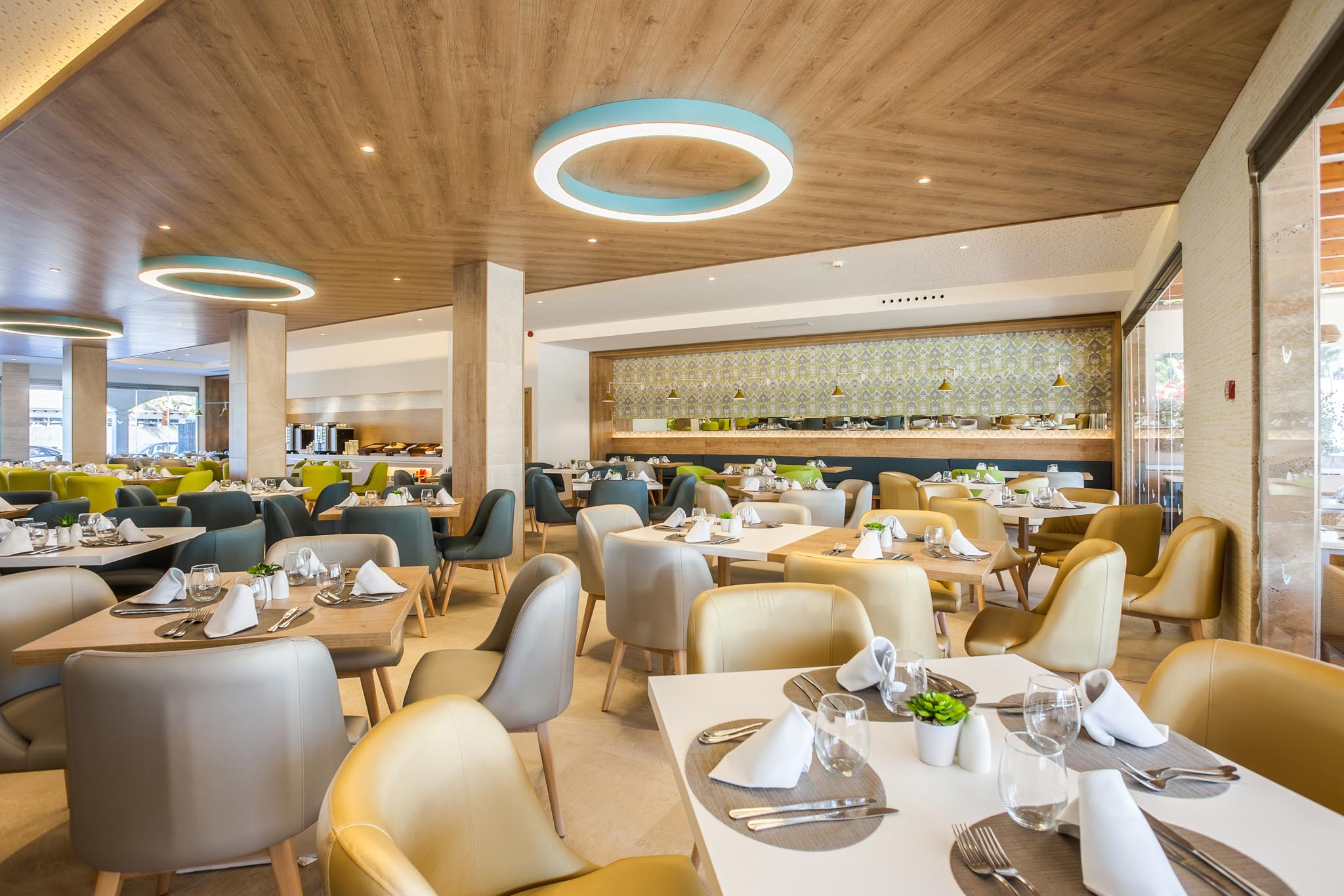 VIVA Sunrise - Instalaciones - Buffet Caprice interior 01.jpeg