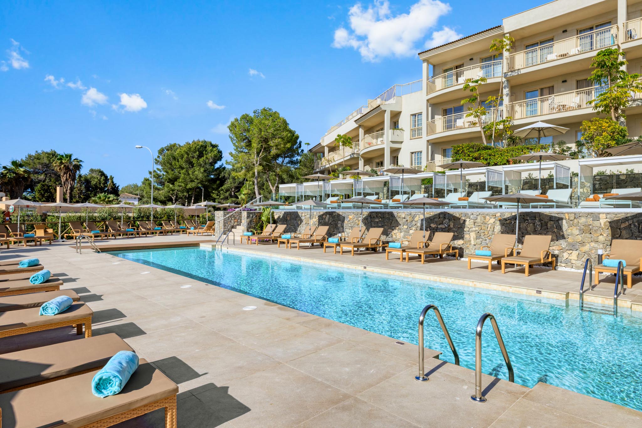 202405-VIVA Suites - PiscinaOasis-07