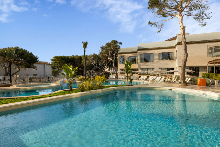 202504-VIVA CM Resort - Main Pool1